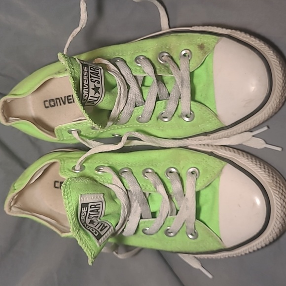 Converse - Picture 1 of 4